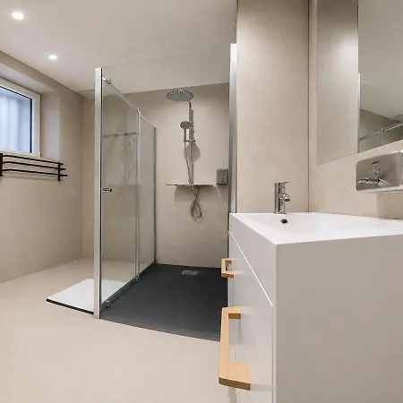 Aparthotel Riverside Toulouse Airport 1-aircond-parking-terrace-wifi-desk-airbus-meett 3*