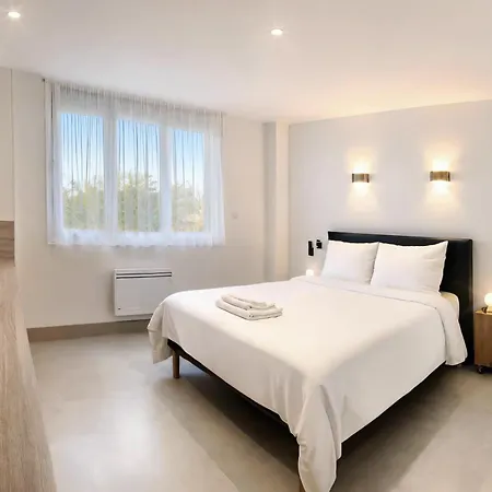 Riverside Toulouse Airport 1-aircond-parking-terrace-wifi-desk-airbus-meett Aparthotel 3*